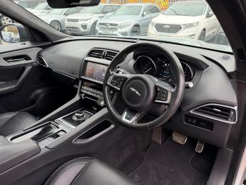 Jaguar F-Pace 2.0 D180 R-Sport SUV 5dr Diesel Auto AWD Euro 6 (s/s) (180 ps)