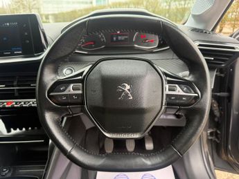Peugeot 208 1.2 PureTech Allure Hatchback 5dr Petrol Manual Euro 6 (s/s) (10