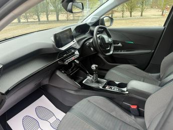 Peugeot 208 1.2 PureTech Allure Hatchback 5dr Petrol Manual Euro 6 (s/s) (10