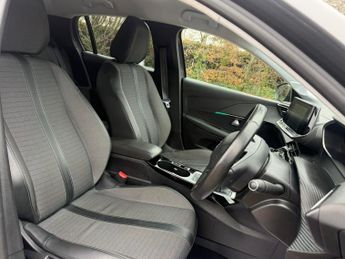 Peugeot 208 1.2 PureTech Allure Hatchback 5dr Petrol Manual Euro 6 (s/s) (10