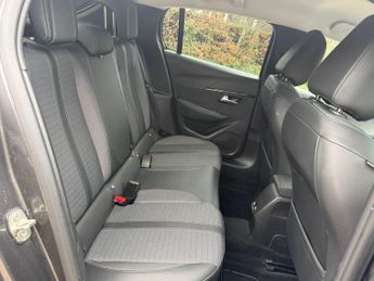 Peugeot 208 1.2 PureTech Allure Hatchback 5dr Petrol Manual Euro 6 (s/s) (10