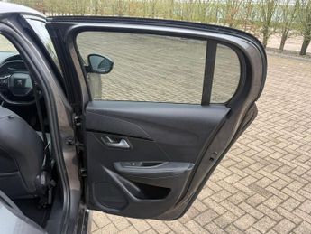 Peugeot 208 1.2 PureTech Allure Hatchback 5dr Petrol Manual Euro 6 (s/s) (10