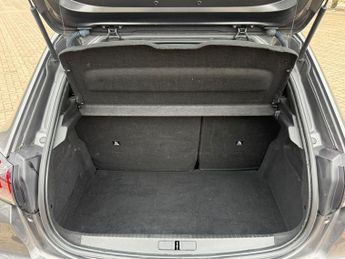 Peugeot 208 1.2 PureTech Allure Hatchback 5dr Petrol Manual Euro 6 (s/s) (10