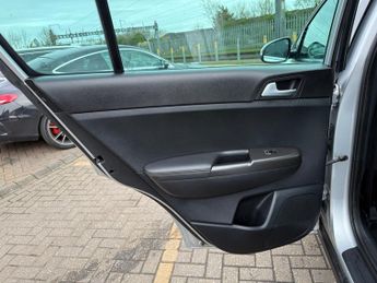 Kia Sportage 1.6 GDi 2 SUV 5dr Petrol Manual Euro 6 (s/s) (130 bhp)