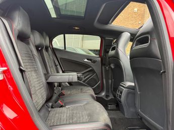 Mercedes-Benz GLA 2.1 GLA220d AMG Line (Premium Plus) SUV 5dr Diesel 7G-DCT 4MATIC