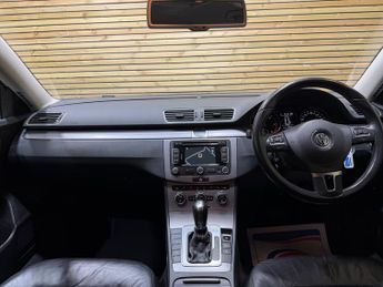 Volkswagen Passat 2.0 TDI BlueMotion Tech Executive Estate 5dr Diesel DSG Euro 5 (