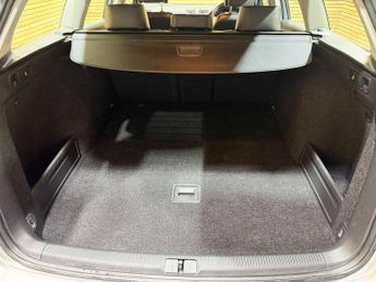 Volkswagen Passat 2.0 TDI BlueMotion Tech Executive Estate 5dr Diesel DSG Euro 5 (