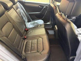 Volkswagen Passat 2.0 TDI BlueMotion Tech Executive Estate 5dr Diesel DSG Euro 5 (
