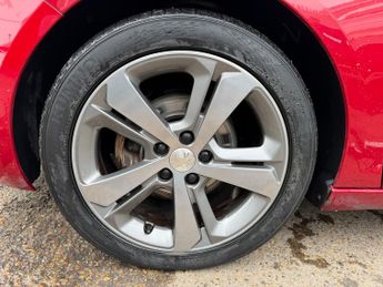 Peugeot 308 1.2 PureTech Allure Hatchback 5dr Petrol EAT Euro 6 (s/s) (130 p
