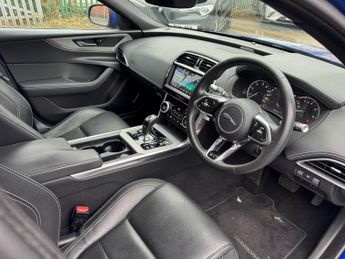 Jaguar XE 2.0 P250i R-Dynamic S Saloon 4dr Petrol Auto Euro 6 (s/s) (250 p