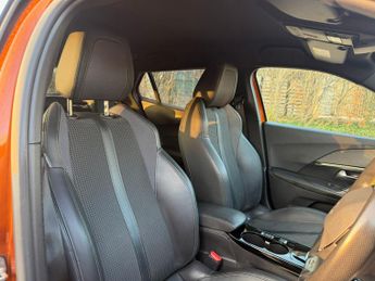 Peugeot E-2008 50kWh GT Line SUV 5dr Electric Auto (136 ps)