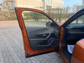 Peugeot E-2008 50kWh GT Line SUV 5dr Electric Auto (136 ps)