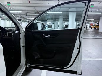 Nissan Qashqai 1.2 DIG-T Tekna SUV 5dr Petrol XTRON 2WD Euro 6 (s/s) (115 ps)