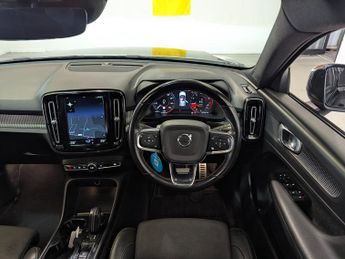 Volvo XC40 1.5 T3 R-Design SUV 5dr Petrol Auto Euro 6 (s/s) (163 ps)
