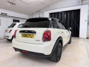 Mini Hatch 1.5 Cooper Hatchback 5dr Petrol Steptronic Euro 6 (s/s) (136 ps)