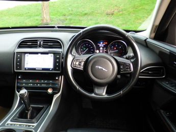 Jaguar XE 2.0d Prestige Euro 6 (s/s) 4dr