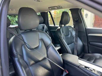 Volvo XC90 2.0 D5 PowerPulse Momentum Auto 4WD Euro 6 (s/s) 5dr