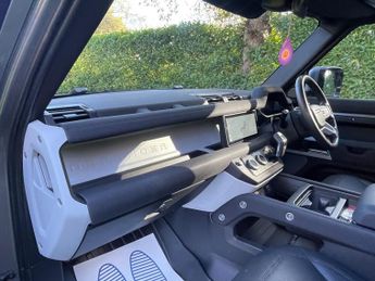 Land Rover Defender 90 3.0 D250 MHEV X-Dynamic SE Auto 4WD Euro 6 (s/s) 3dr