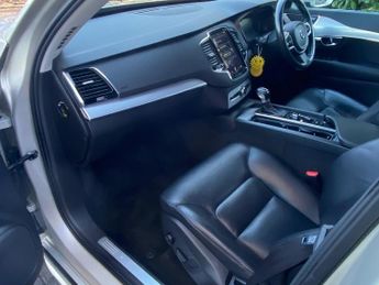 Volvo XC90 2.0 D5 Momentum Geartronic 4WD Euro 6 (s/s) 5dr