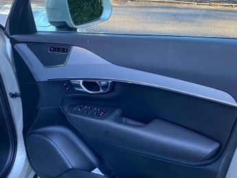 Volvo XC90 2.0 D5 Momentum Geartronic 4WD Euro 6 (s/s) 5dr