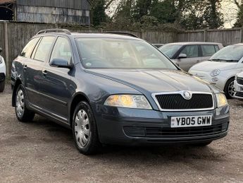 Skoda Octavia 2.0 FSI Ambiente Estate 5dr Petrol Manual Euro 4 (150 bhp)