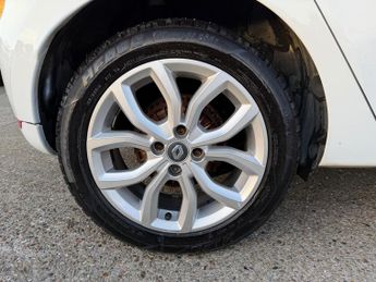 Renault Clio 1.2 TCe Dynamique Nav Hatchback 5dr Petrol EDC Euro 6 (s/s) (120