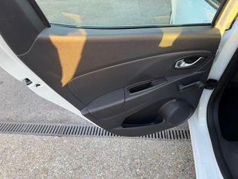 Renault Clio 1.2 TCe Dynamique Nav Hatchback 5dr Petrol EDC Euro 6 (s/s) (120