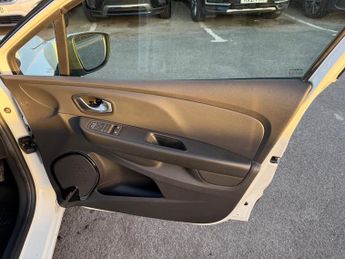 Renault Clio 1.2 TCe Dynamique Nav Hatchback 5dr Petrol EDC Euro 6 (s/s) (120