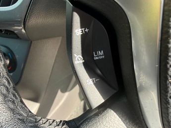 Ford Focus 1.0T EcoBoost Titanium Navigator Hatchback 5dr Petrol Manual Eur