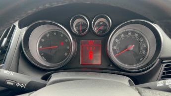 Vauxhall Zafira Tourer 1.4i Turbo SRi MPV 5dr Petrol Auto Euro 6 (140 ps)