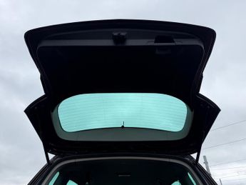 Vauxhall Zafira Tourer 1.4i Turbo SRi MPV 5dr Petrol Auto Euro 6 (140 ps)