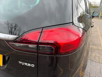 Vauxhall Zafira Tourer 1.4i Turbo SRi MPV 5dr Petrol Auto Euro 6 (140 ps)