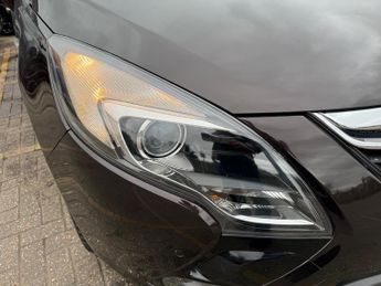 Vauxhall Zafira Tourer 1.4i Turbo SRi MPV 5dr Petrol Auto Euro 6 (140 ps)