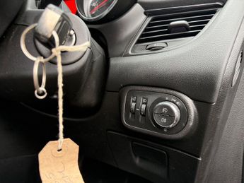 Vauxhall Zafira Tourer 1.4i Turbo SRi MPV 5dr Petrol Auto Euro 6 (140 ps)