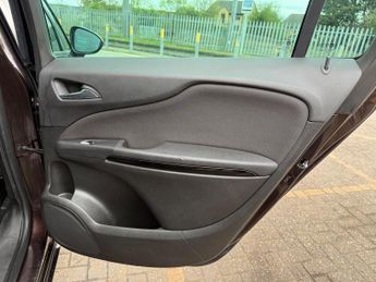 Vauxhall Zafira Tourer 1.4i Turbo SRi MPV 5dr Petrol Auto Euro 6 (140 ps)