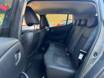 Nissan LEAF 40kWh N-Connecta Hatchback 5dr Electric Auto (150 ps)