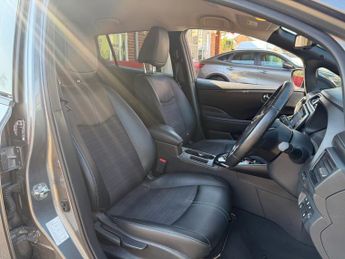 Nissan LEAF 40kWh N-Connecta Hatchback 5dr Electric Auto (150 ps)