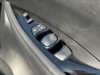 Nissan LEAF 40kWh N-Connecta Hatchback 5dr Electric Auto (150 ps)