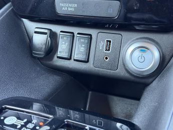 Nissan LEAF 40kWh N-Connecta Hatchback 5dr Electric Auto (150 ps)