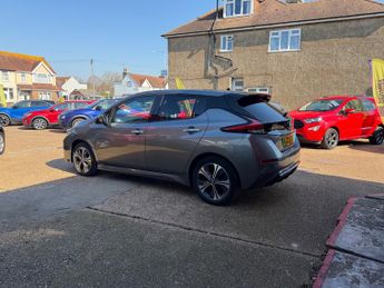 Nissan LEAF 40kWh N-Connecta Hatchback 5dr Electric Auto (150 ps)