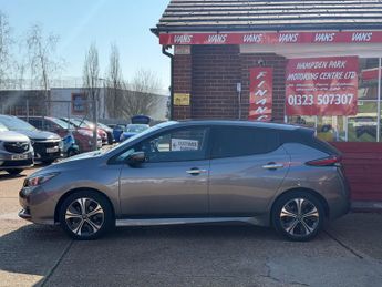 Nissan LEAF 40kWh N-Connecta Hatchback 5dr Electric Auto (150 ps)