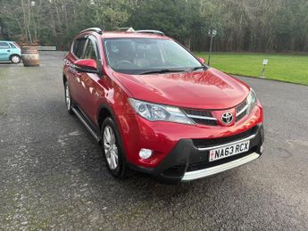 Toyota RAV4 2.2 D-4D Invincible SUV 5dr Diesel Manual 4WD Euro 5 (150 ps)