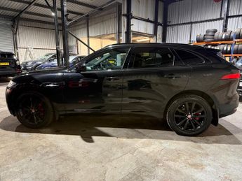 Jaguar F-Pace 2.0 D180 R-Sport SUV 5dr Diesel Auto AWD Euro 6 (s/s) (180 ps)
