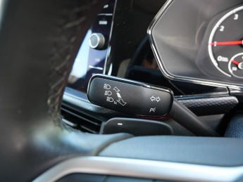 Volkswagen T-Cross 1.0 TSI SE DSG Euro 6 (s/s) 5dr Only 13000 Miles