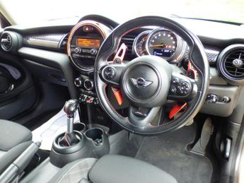 Mini Hatch 2.0 Cooper S Auto Euro 6 (s/s) 3dr