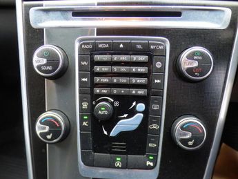 Volvo XC60 2.0 D4 R-Design Nav Auto Euro 6 (s/s) 5dr