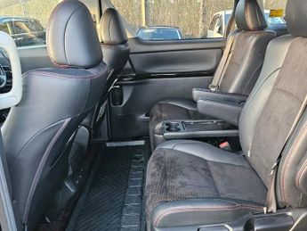 Toyota Vellfire GOLDEN EYES 2 - 2.4L PETROL- UPGRADED CAR -ULEZ/CAZ PASS-FREE 36