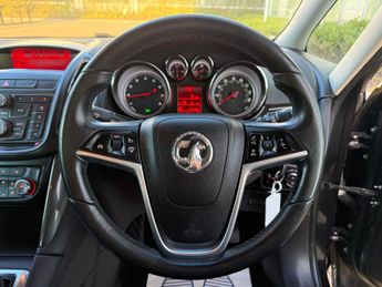 Vauxhall Zafira Tourer 1.4i Turbo SE MPV 5dr Petrol Auto Euro 6 (140 ps)