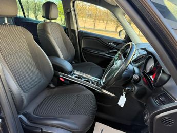 Vauxhall Zafira Tourer 1.4i Turbo SE MPV 5dr Petrol Auto Euro 6 (140 ps)