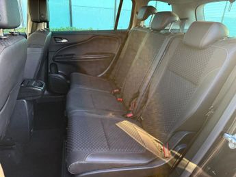 Vauxhall Zafira Tourer 1.4i Turbo SE MPV 5dr Petrol Auto Euro 6 (140 ps)